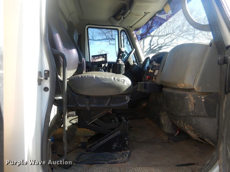 image for item HY9986 2009 International 7400  dump truck