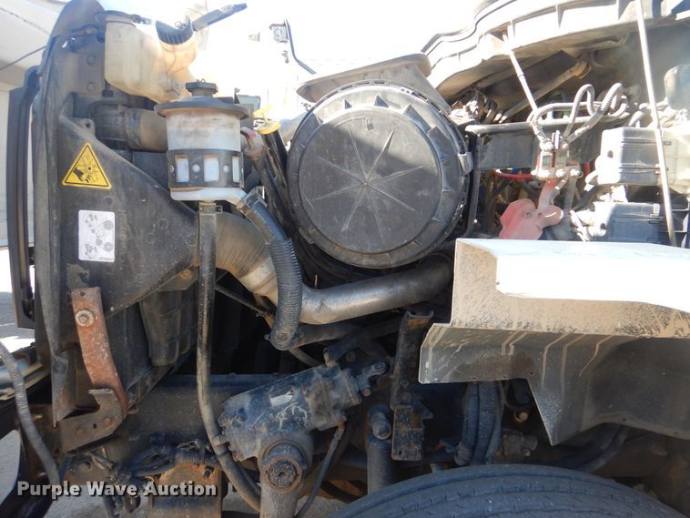 image for item HY9986 2009 International 7400  dump truck