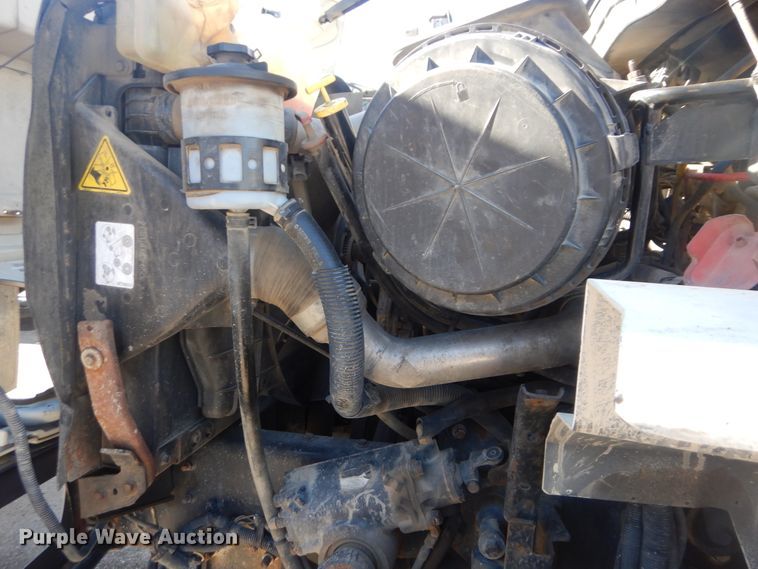 image for item HY9986 2009 International 7400  dump truck