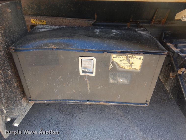 image for item HY9986 2009 International 7400  dump truck