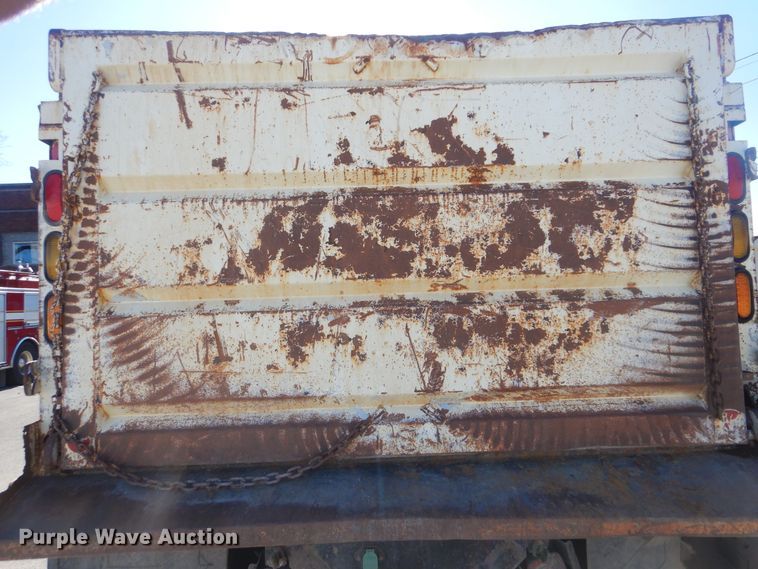 image for item HY9986 2009 International 7400  dump truck