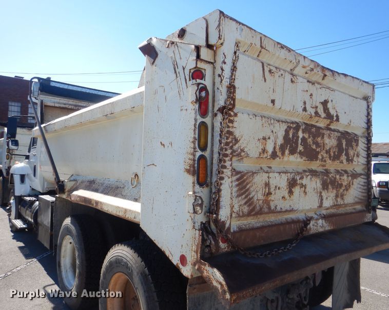 image for item HY9986 2009 International 7400  dump truck