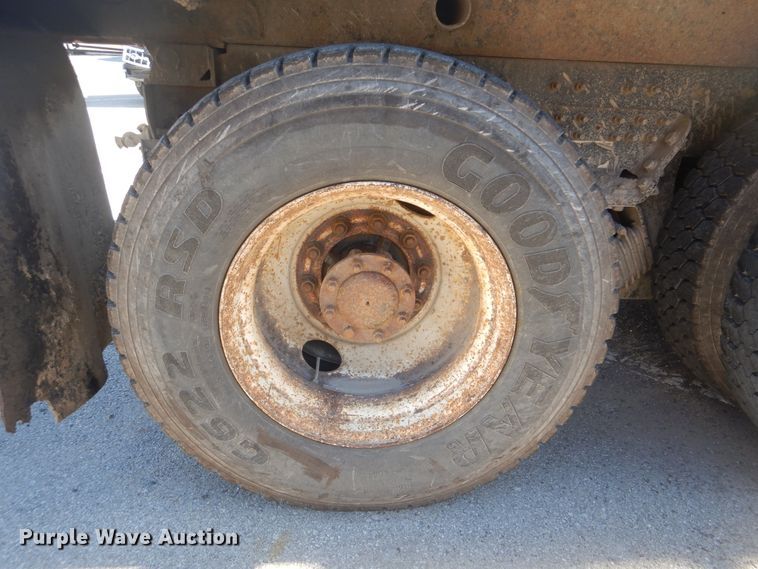 image for item HY9986 2009 International 7400  dump truck