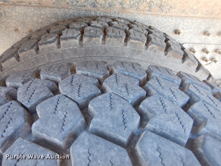 image for item HY9986 2009 International 7400  dump truck