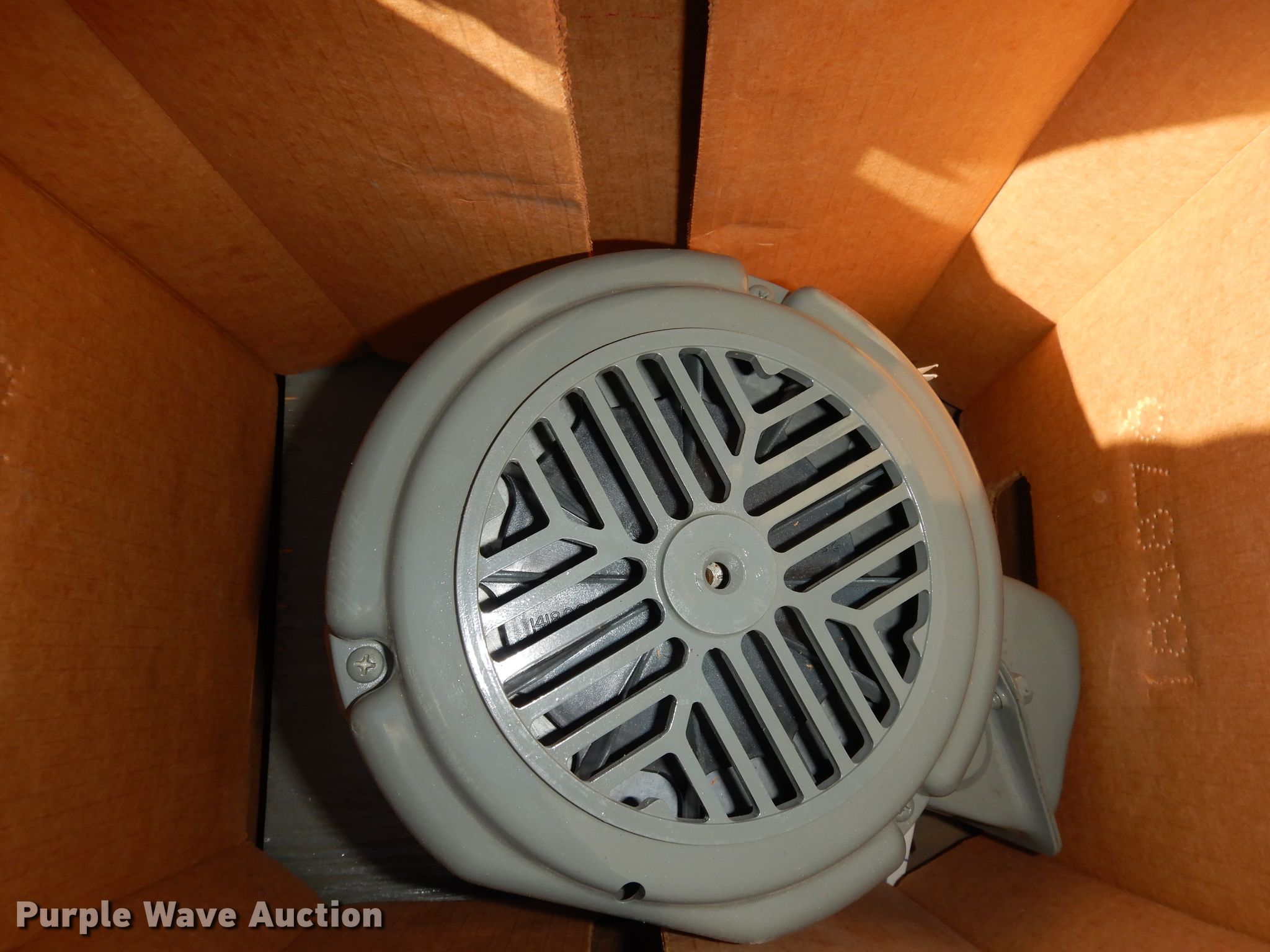 (7) electric motors in Lyndon, KS Item GJ9667 sold Purple Wave