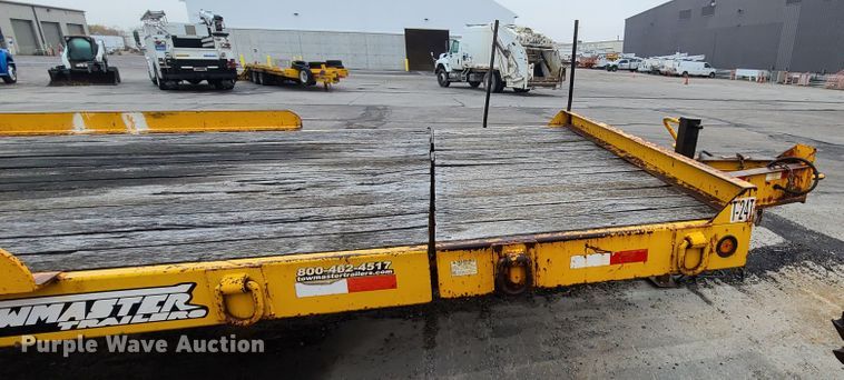 image for item DF3203 2006 Towmaster T-24T tilt deck equipment trailer