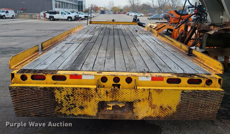 image for item DF3203 2006 Towmaster T-24T tilt deck equipment trailer