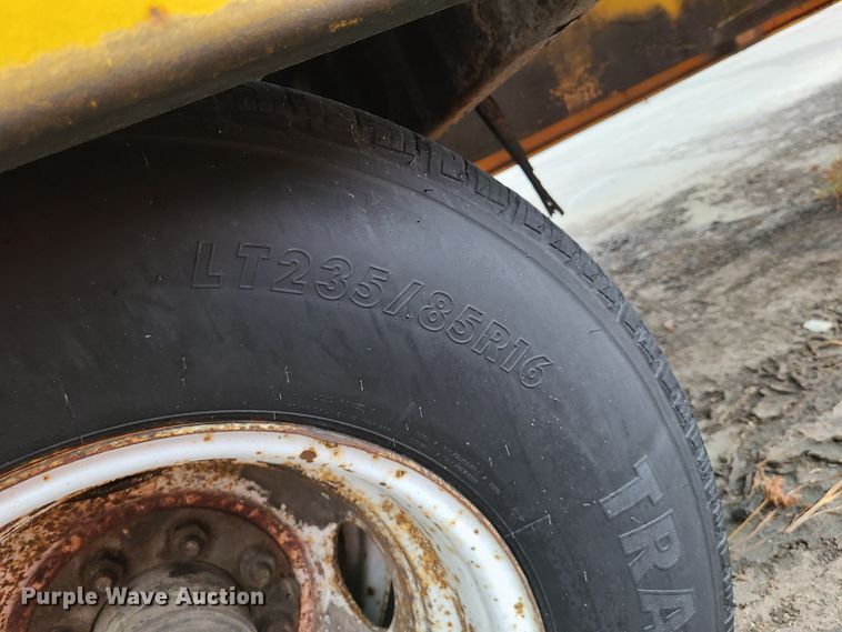 image for item DF3203 2006 Towmaster T-24T tilt deck equipment trailer