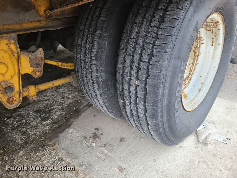 image for item DF3203 2006 Towmaster T-24T tilt deck equipment trailer