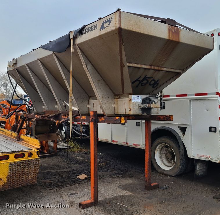 Warren stainless steel spreader in Kansas City, MO Item DF3204 sold