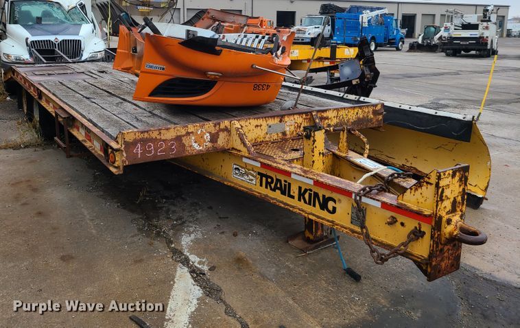 image for item DF3205 1998 Trail King 40LP equipment trailer