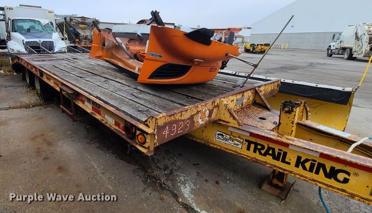 image for item DF3205 1998 Trail King 40LP equipment trailer