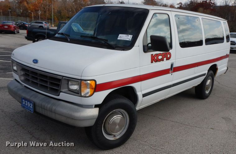 image for item DF3211 1996 Ford Club Wagon  van