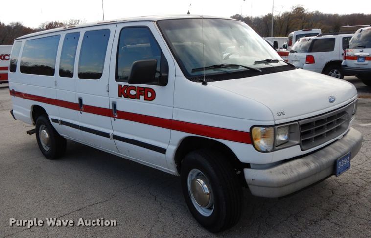 image for item DF3211 1996 Ford Club Wagon  van