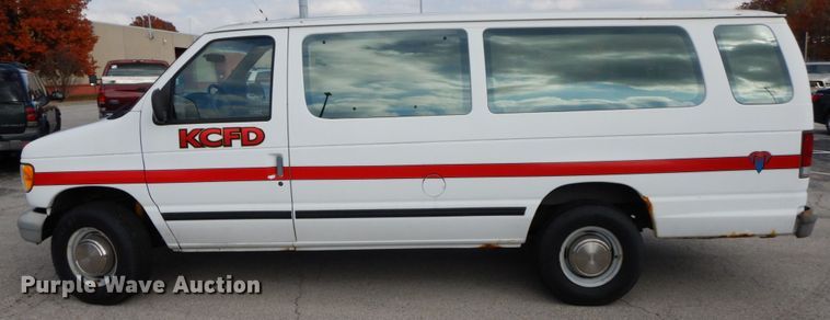 image for item DF3211 1996 Ford Club Wagon  van