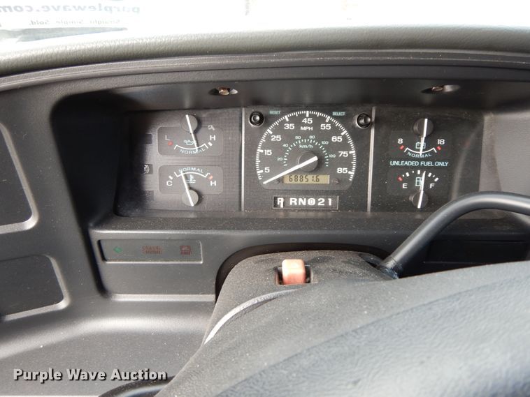 image for item DF3211 1996 Ford Club Wagon  van