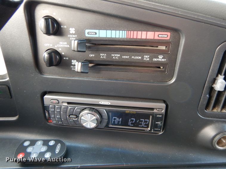 image for item DF3211 1996 Ford Club Wagon  van