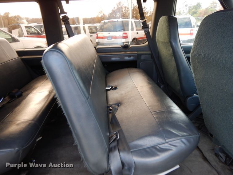 image for item DF3211 1996 Ford Club Wagon  van