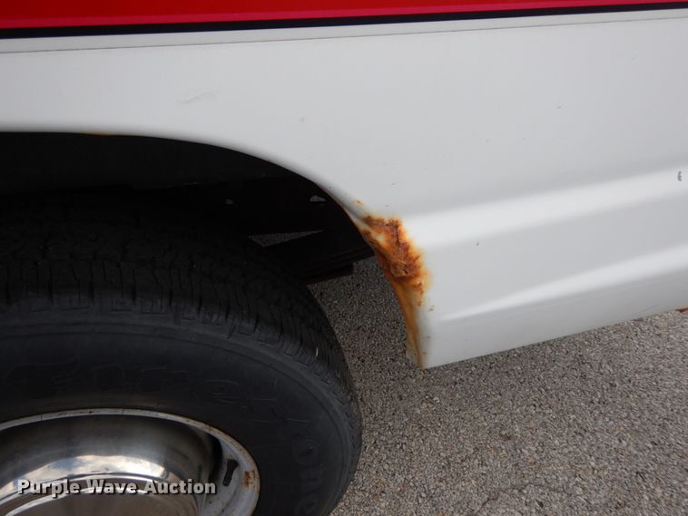 image for item DF3211 1996 Ford Club Wagon  van