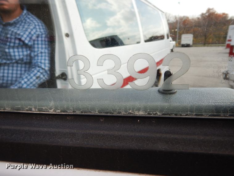 image for item DF3211 1996 Ford Club Wagon  van