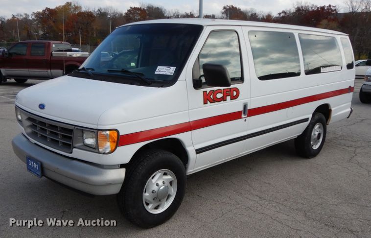 image for item DF3212 1996 Ford Club Wagon  van