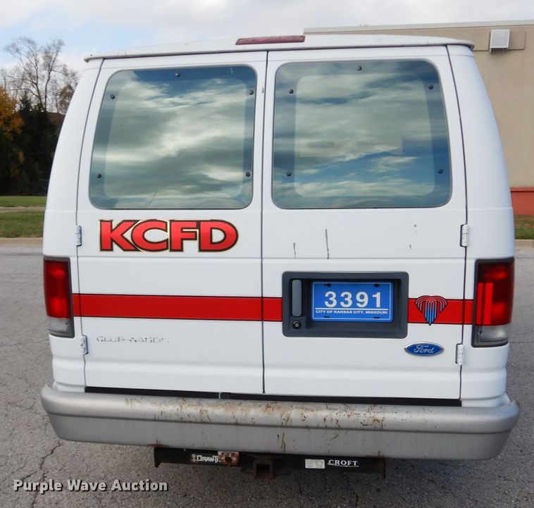 image for item DF3212 1996 Ford Club Wagon  van
