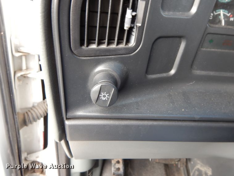 image for item DF3212 1996 Ford Club Wagon  van