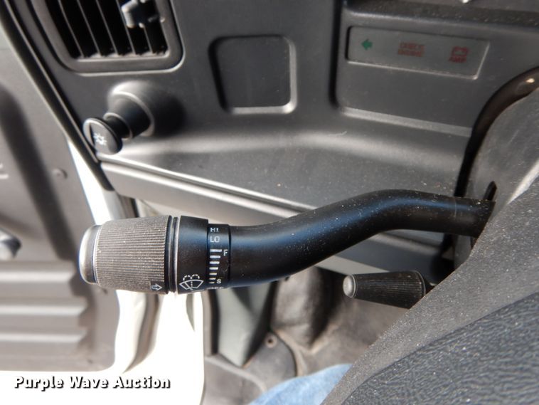 image for item DF3212 1996 Ford Club Wagon  van