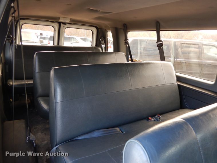 image for item DF3212 1996 Ford Club Wagon  van