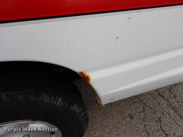 image for item DF3212 1996 Ford Club Wagon  van