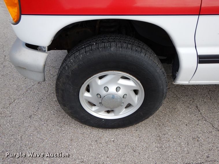 image for item DF3212 1996 Ford Club Wagon  van