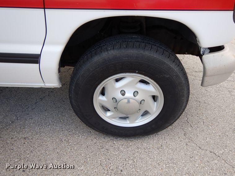 image for item DF3212 1996 Ford Club Wagon  van