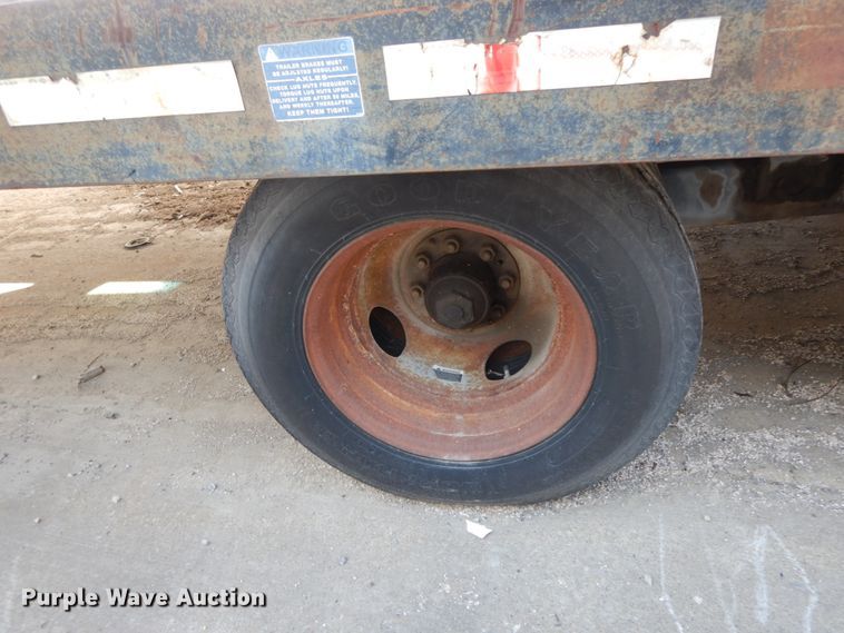 image for item DH7020 2000 Contrail equipment trailer