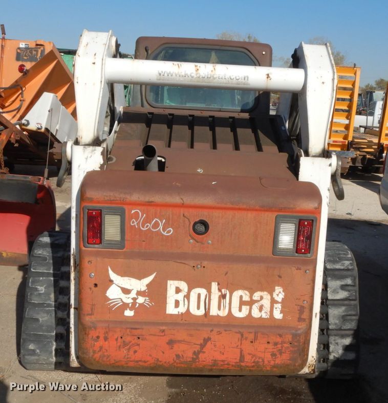 image for item DH7023 2006 Bobcat T300  tracked skid steer loader