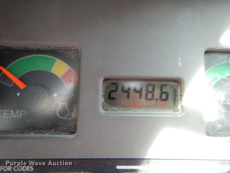 image for item DH7023 2006 Bobcat T300  tracked skid steer loader