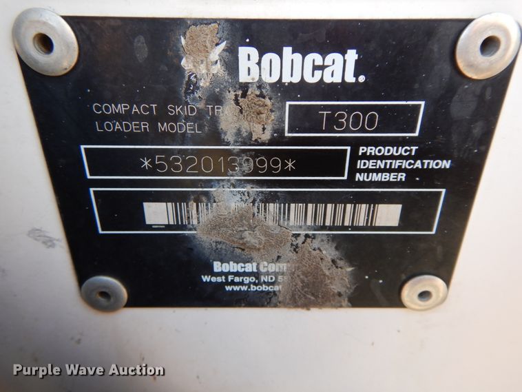 image for item DH7023 2006 Bobcat T300  tracked skid steer loader