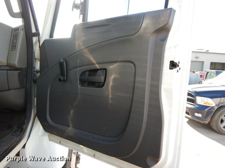 image for item DH7024 2011 International 7500 sewer jetter truck