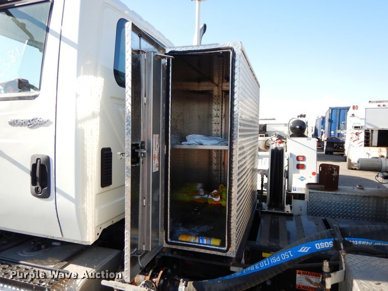 image for item DH7024 2011 International 7500 sewer jetter truck