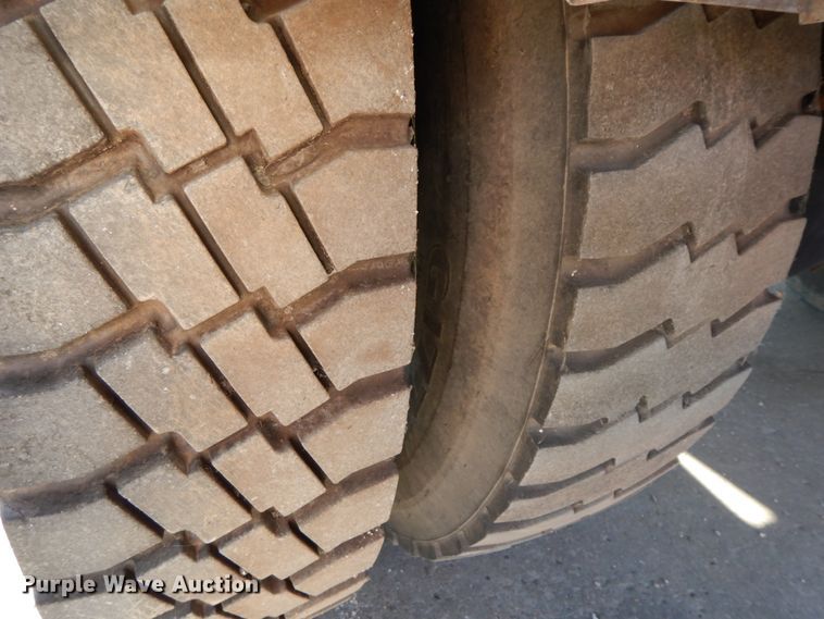 image for item DH7024 2011 International 7500 sewer jetter truck