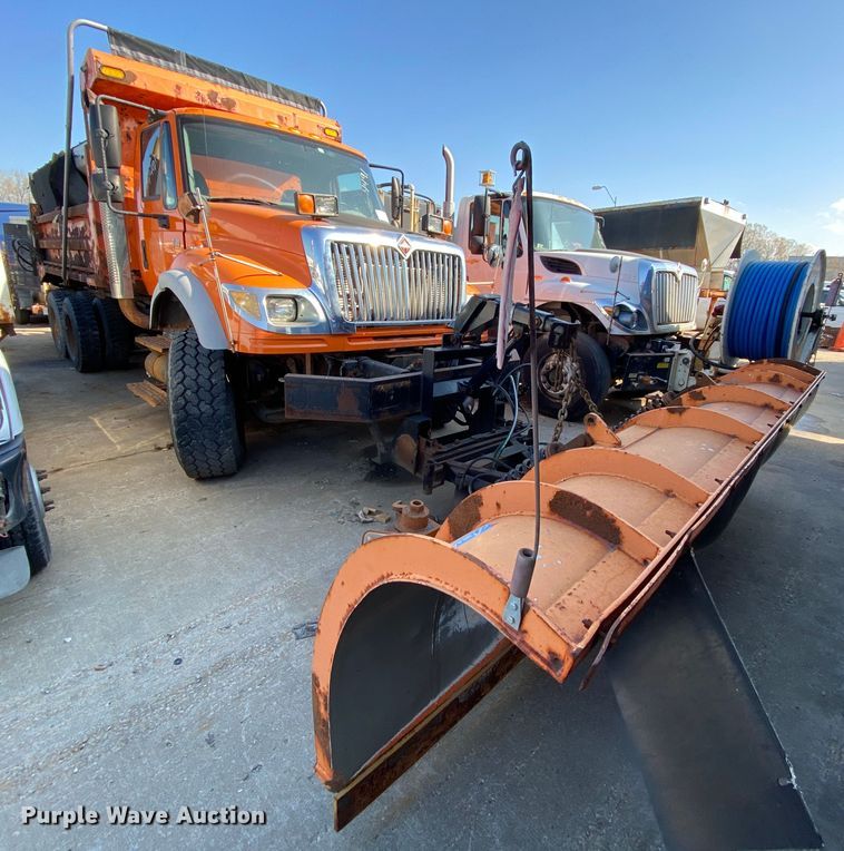 image for item DH7025 2007 International 7600  dump truck