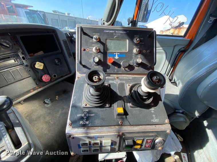 image for item DH7025 2007 International 7600  dump truck