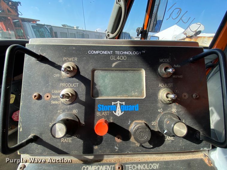 image for item DH7025 2007 International 7600  dump truck