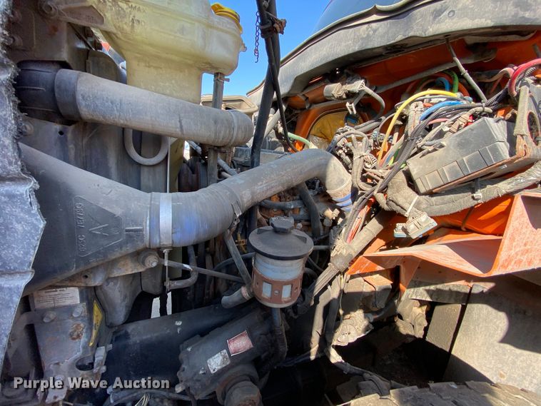 image for item DH7025 2007 International 7600  dump truck