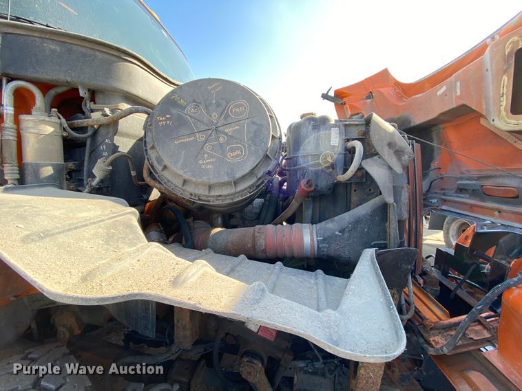 image for item DH7025 2007 International 7600  dump truck