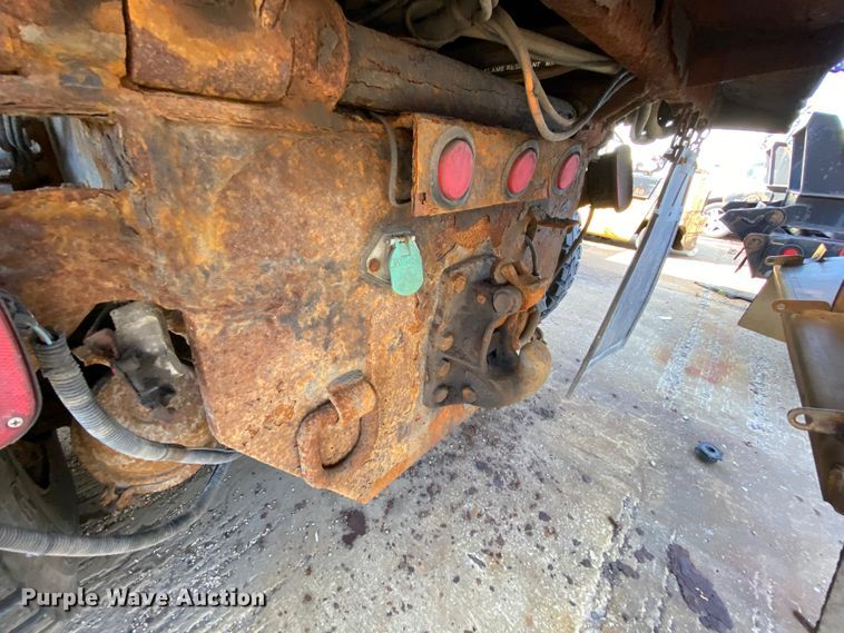 image for item DH7025 2007 International 7600  dump truck