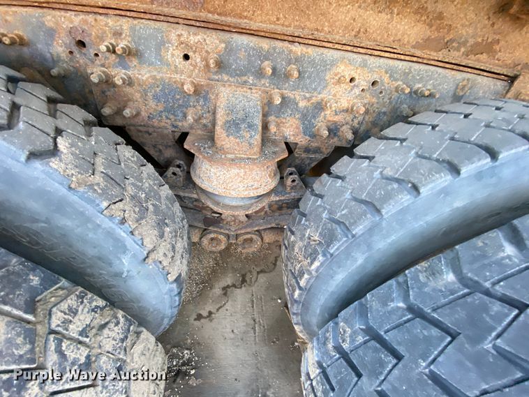 image for item DH7025 2007 International 7600  dump truck