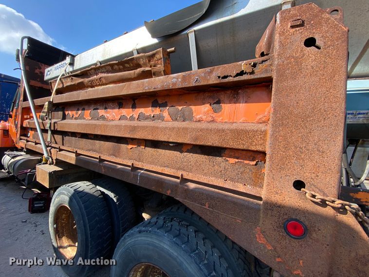 image for item DH7025 2007 International 7600  dump truck