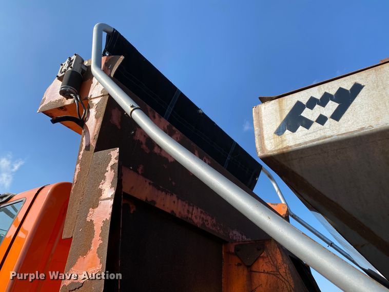 image for item DH7025 2007 International 7600  dump truck
