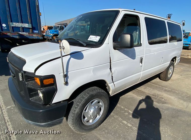 image for item DH7028 2010 Ford E350  van