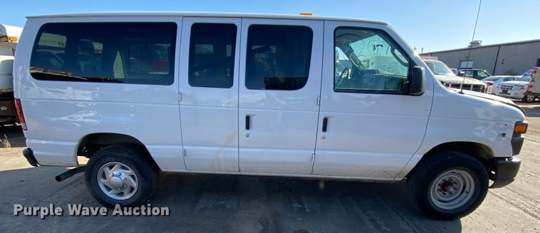 image for item DH7028 2010 Ford E350  van